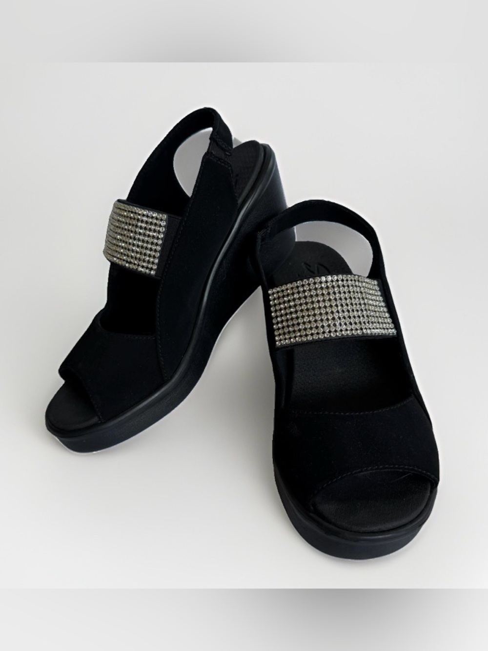 Skechers Luxe Foam Womens 7 Black Rhinestone Wedge Sandals Slingback Open Toe